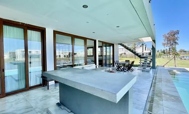 CASA AL LAGO EN LAGUNA GRANDE VILLANUEVA - 6 AMBIENTES