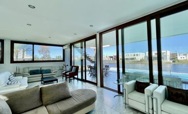 CASA AL LAGO EN LAGUNA GRANDE VILLANUEVA - 6 AMBIENTES