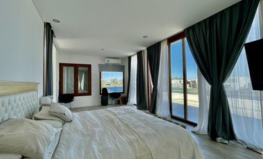 CASA AL LAGO EN LAGUNA GRANDE VILLANUEVA - 6 AMBIENTES