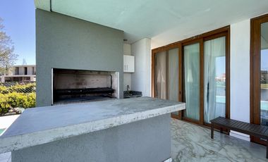 CASA AL LAGO EN LAGUNA GRANDE VILLANUEVA - 6 AMBIENTES