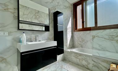 CASA AL LAGO EN LAGUNA GRANDE VILLANUEVA - 6 AMBIENTES