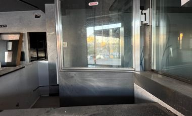 Local en venta al río. Bahía Grande. Nordelta-