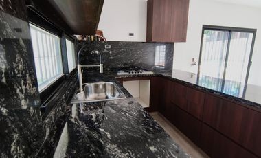 Casa a ESTRENAR en B° Lasalle / Quintas de Arguello con pileta