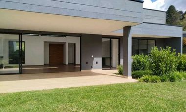 VENTA DE CASA EN EL RETIRO FIZEBAD, PARA ESTRENAR DE UN NIVEL.