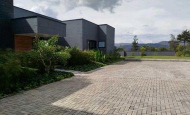 VENTA DE CASA EN EL RETIRO FIZEBAD, PARA ESTRENAR DE UN NIVEL.