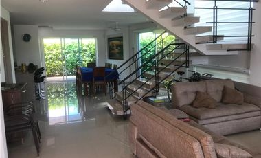 CASA EN EL CONDOMINIO LOS NGELES GIRARDOT