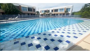 CASA EN EL CONDOMINIO LOS NGELES GIRARDOT