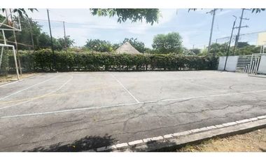 CASA EN EL CONDOMINIO LOS NGELES GIRARDOT