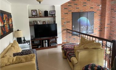 VENDO CASA EN SABANETA ANTIOQUIA