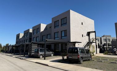 VENTA DUPLEX 4 AMB TOWN KIRI -  Nordelta - Departamento 3 habitaciones UF 212