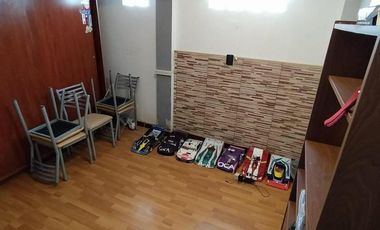 Chalet 4 ambientes con quincho