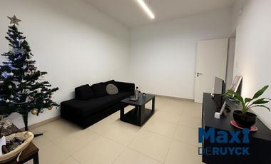 Casa tipo PH al frente, a pasos de la estación Don Bosco