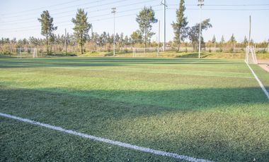 Casa en alquiler en  El Encuentro de 3 dormitorios con laguna