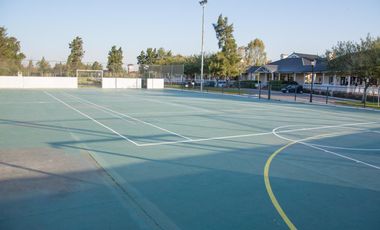 Casa en alquiler en  El Encuentro de 3 dormitorios con laguna