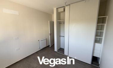 LA CALANDRIA - DUPLEX A ESTRENAR - FRENTE A PLAZA!