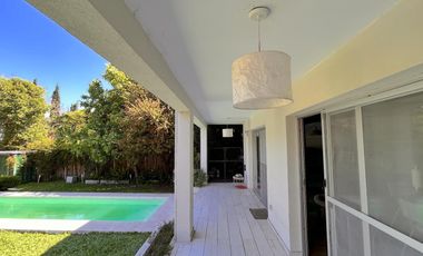 Casa en Venta con Piscina en Ranelagh Golf Club