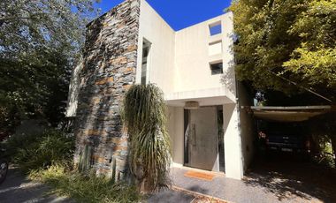 Casa en Venta con Piscina en Ranelagh Golf Club