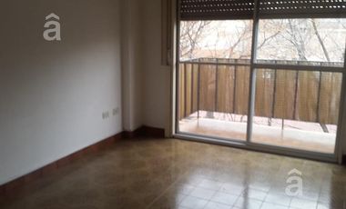 Departamento en Alquiler en Villa Ballester 2 Ambientes Amplios - Bajas Expensas