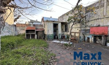 Casa 3 ambientes a reciclar, Quilmes Sur