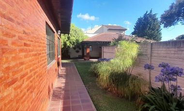 Casa con Pileta en Venta con pileta en Florencio Varela