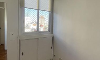 Departamento Venta o Alquiler  de 4 ambientes – Piso Alto – Edificio Panedile