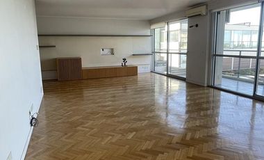 Departamento Venta o Alquiler  de 4 ambientes – Piso Alto – Edificio Panedile