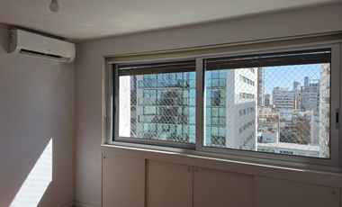 Departamento Venta o Alquiler  de 4 ambientes – Piso Alto – Edificio Panedile