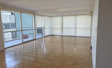 Departamento Venta o Alquiler  de 4 ambientes – Piso Alto – Edificio Panedile