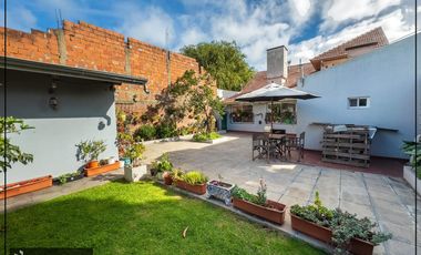 Chalet apto crédito en Colinas de Peralta Ramos