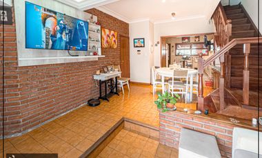 Chalet apto crédito en Colinas de Peralta Ramos