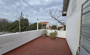 VENTA CASA MULTIFAMILIAR EN VILLA ADELINA