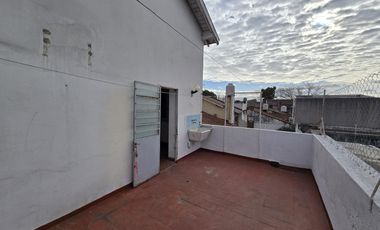 VENTA CASA MULTIFAMILIAR EN VILLA ADELINA