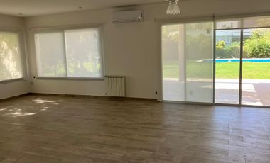 Propiedad a estrenar con Piscina en Fincas de Hudson