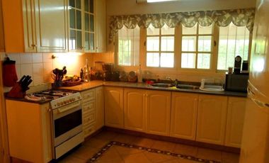 Impecable casa en Acassuso – Barrio Parque Aguirre