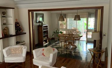 Impecable casa en Acassuso – Barrio Parque Aguirre