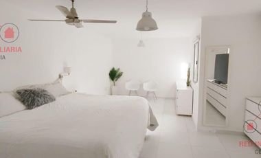 Casa en  impecable estado con cuatro dormitorios, dos baños, garaje, patio con pileta de natación