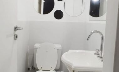 Casa en  impecable estado con cuatro dormitorios, dos baños, garaje, patio con pileta de natación