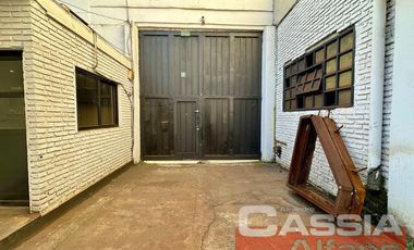 IMPORTANTE GALPON TIPO NAVE INDUSTRIAL O DEPOSITO DE 1020m2 CON OFICINAS