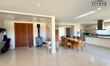 Casa en Venta en Haras Santa Maria Barrio Los Robles - 6 ambientes