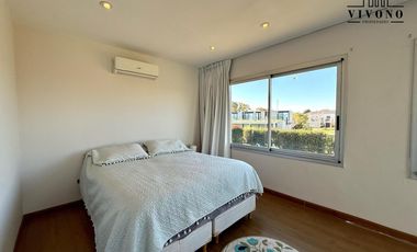 Casa en Venta en Haras Santa Maria Barrio Los Robles - 6 ambientes