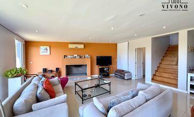 Casa en Venta en Haras Santa Maria Barrio Los Robles - 6 ambientes