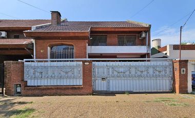 VENTA CASA 6 AMBIENTES EN CARAPACHAY