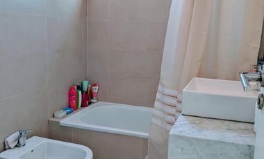 Departamento en venta en Olivos 3 ambientes con cochera