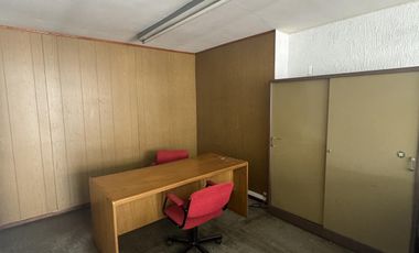 OFICINA EN VENTA . GALERIA LA FAVORITA