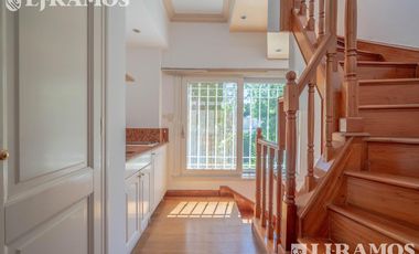 Casa en alquiler de 5 dormitorios en  La Horqueta