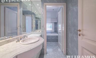 Casa en alquiler de 5 dormitorios en  La Horqueta