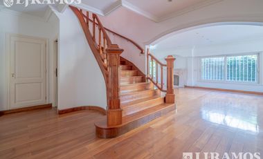 Casa en alquiler de 5 dormitorios en  La Horqueta