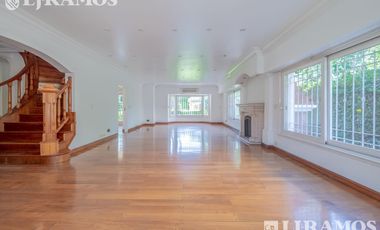 Casa en alquiler de 5 dormitorios en  La Horqueta