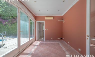 Casa en alquiler de 5 dormitorios en  La Horqueta