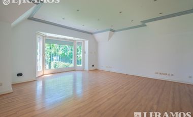 Casa en alquiler de 5 dormitorios en  La Horqueta